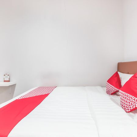 ג'קרטה Oyo 1555 Unik Guesthouse Syariah מראה חיצוני תמונה