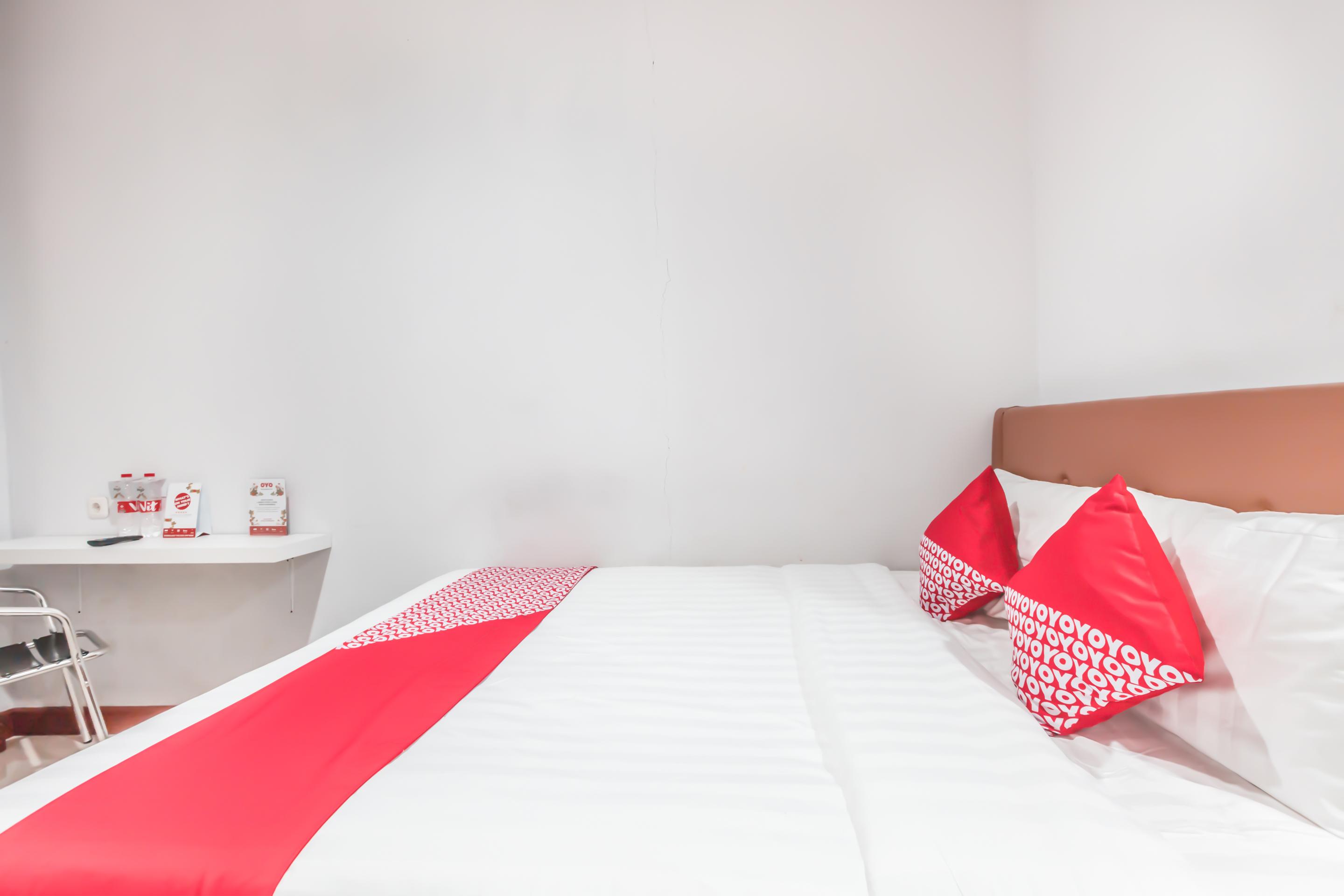 ג'קרטה Oyo 1555 Unik Guesthouse Syariah מראה חיצוני תמונה