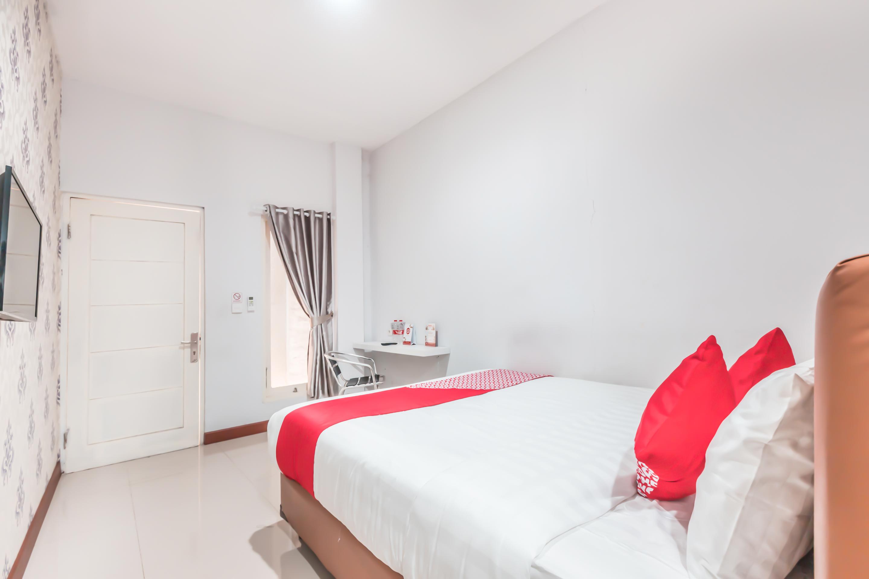 ג'קרטה Oyo 1555 Unik Guesthouse Syariah מראה חיצוני תמונה