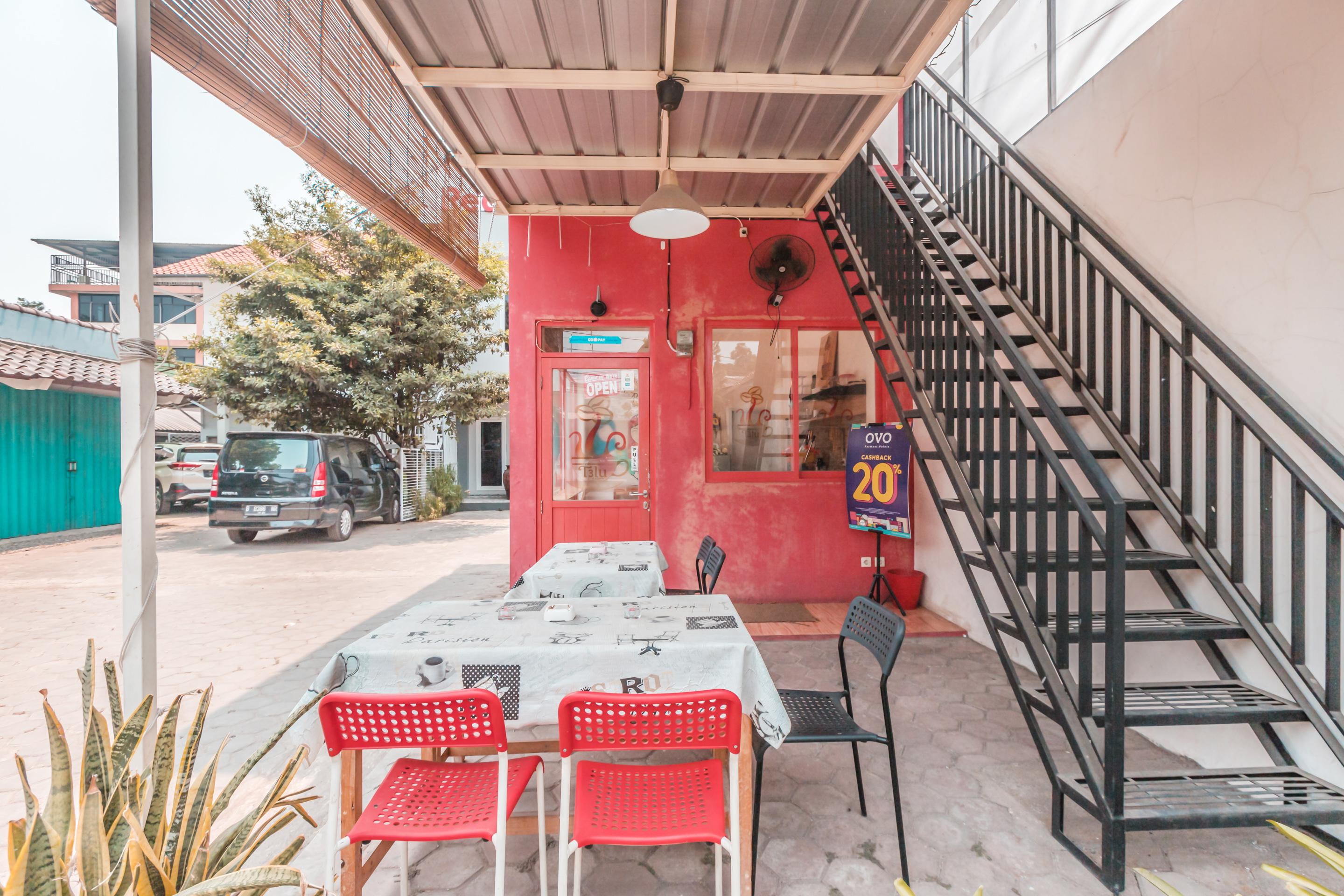 ג'קרטה Oyo 1555 Unik Guesthouse Syariah מראה חיצוני תמונה