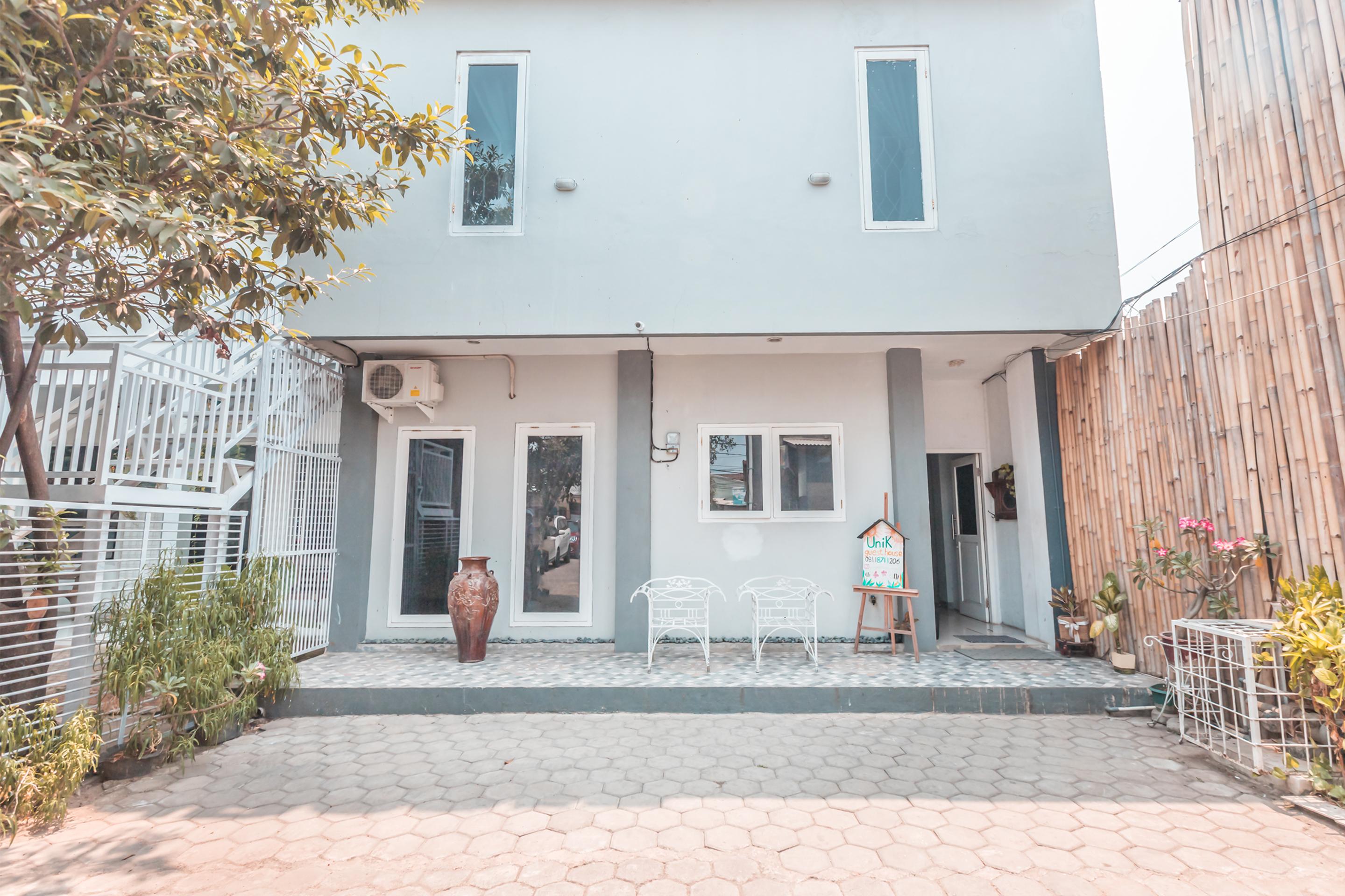 ג'קרטה Oyo 1555 Unik Guesthouse Syariah מראה חיצוני תמונה